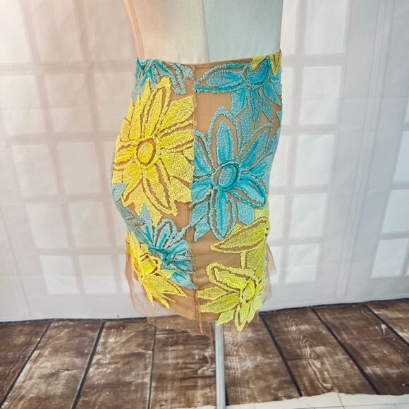 Nasty Gal x For Love & Lemons Wild Flower Embroidered Skirt ($188) size XS - Picture 5 of 9